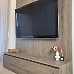 Luxurious Vanilla Apartment, Self Check-in 24h, Free Parking, Air-conditioning 아파트 포즈난