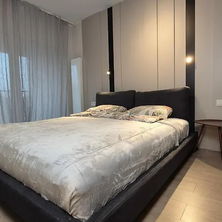 Luxurious Vanilla Apartment, Self Check-in 24h, Free Parking, Air-conditioning Apartment