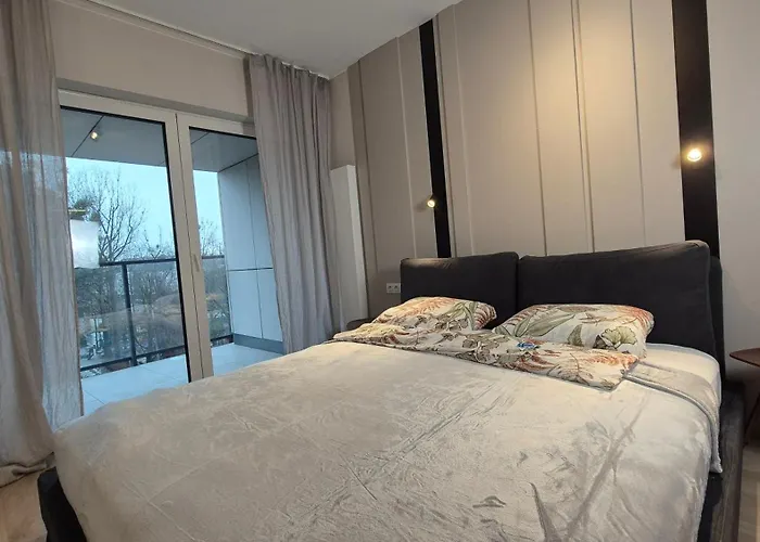Luxurious Vanilla Apartment, Self Check-in 24h, Free Parking, Air-conditioning Poznań
