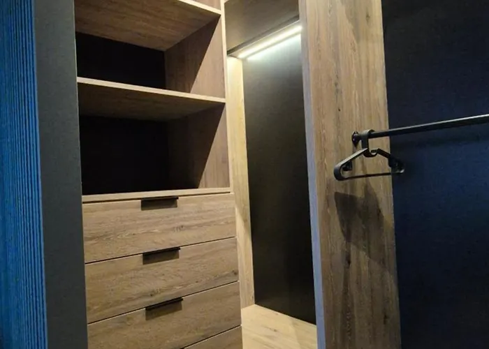 Luxurious Vanilla Apartment, Self Check-in 24h, Free Parking, Air-conditioning 公寓