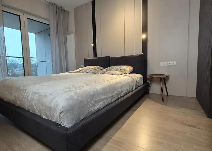 Luxurious Vanilla Apartment, Self Check-in 24h, Free Parking, Air-conditioning *
