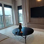 Luxurious Vanilla Apartment, Self Check-in 24h, Free Parking, Air-conditioning Poznań