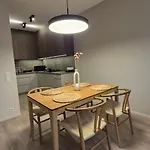 Luxurious Vanilla Apartment, Self Check-in 24h, Free Parking, Air-conditioning Appartement Poznań