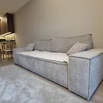 Luxurious Vanilla Apartment, Self Check-in 24h, Free Parking, Air-conditioning Appartement *