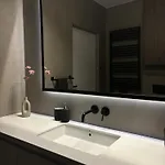 Luxurious Vanilla Apartment, Self Check-in 24h, Free Parking, Air-conditioning Appartement Poznań